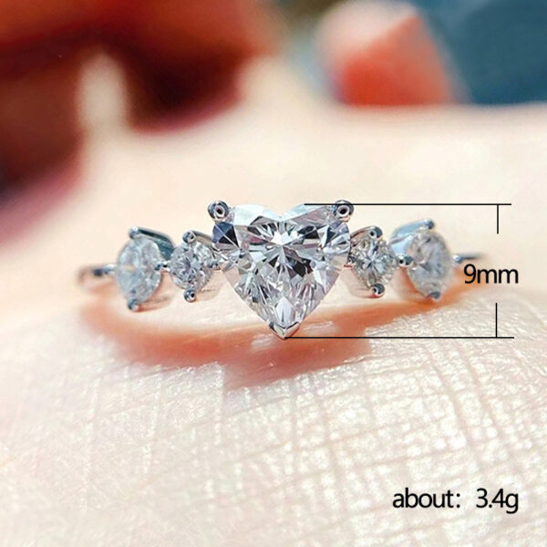 Simple Heart-shaped Zircon Women's Ring - Image 4